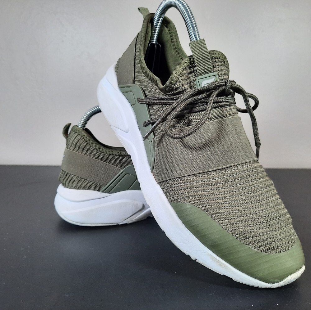 Fabletics Sz 9 Zumma Women's Studio Sneaker Olive Green